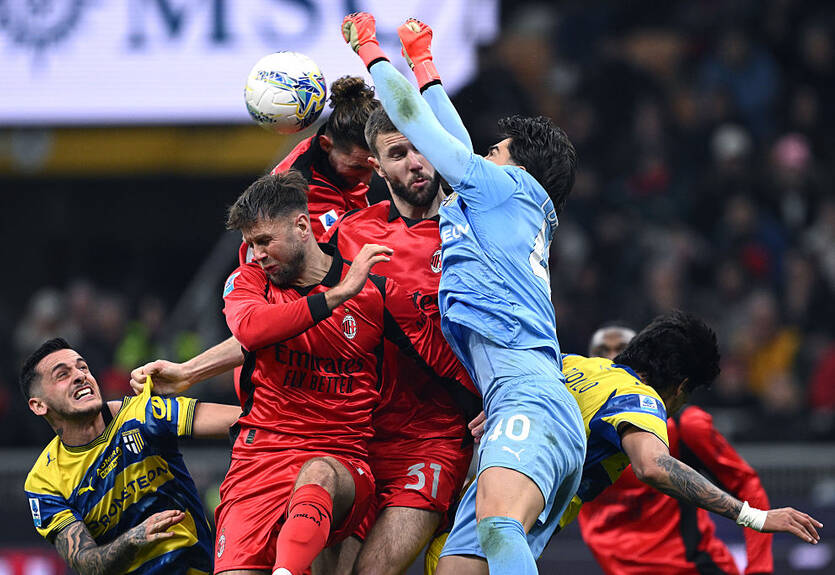 Мілан несподівано поступився Пармі