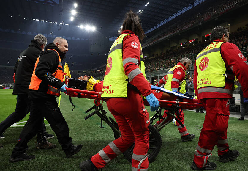 Хавбек Милана получил перелом челюсти и выбыл на длительный срок