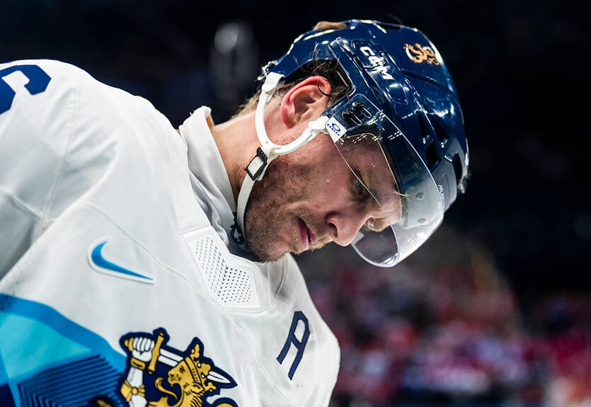 Лучший бомбардир Далласа может пропустить 2 недели из-за травмы