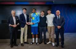 В Барселоне наградили лучшего игрока сезона-2024/25