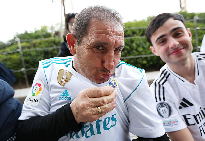 Реал нашел нациста и вывел его из стадиона