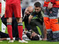 Игрок Реала покинул стадион в карете "скорой помощи"