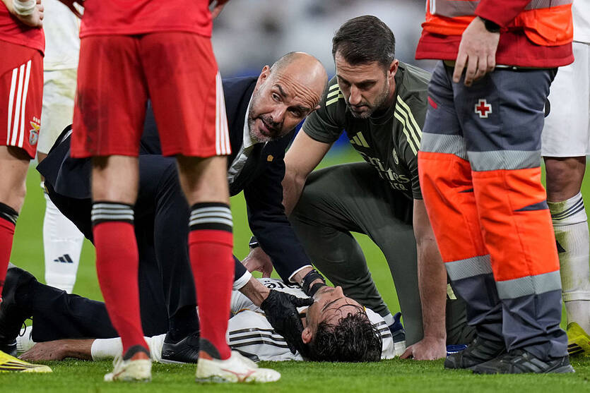 Асенсіо отримує допомогу / Getty Images