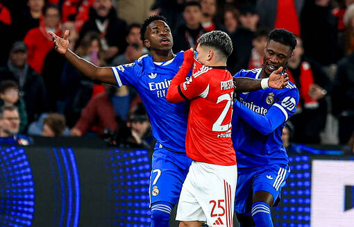 Игроков могут начать наказывать за прикрытие рта