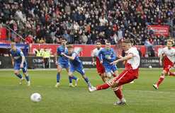 Украинский форвард отметился дебютным голом за нидерландскую команду