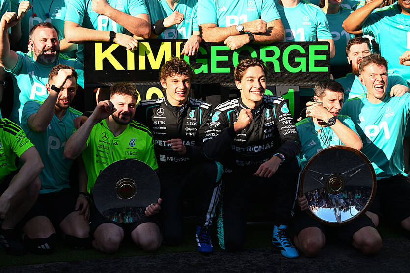 Андреа Кімі Антонеллі та Джордж Расселл / Getty Images