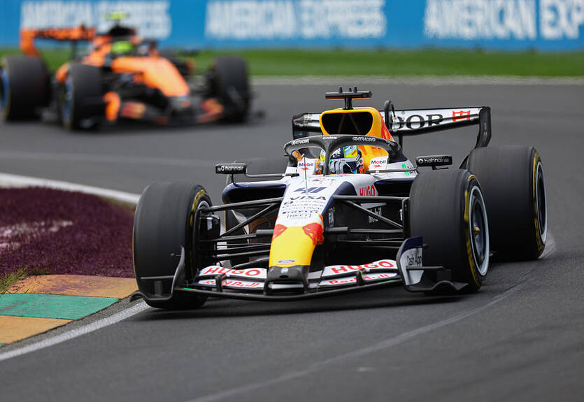 "Было довольно безумно": новичок Формулы-1 оценил свой дебют