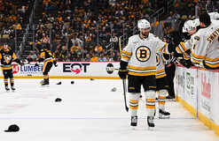 НХЛ: Питтсбург вырвал победу у Бостона, Колорадо одолел Миннесоту