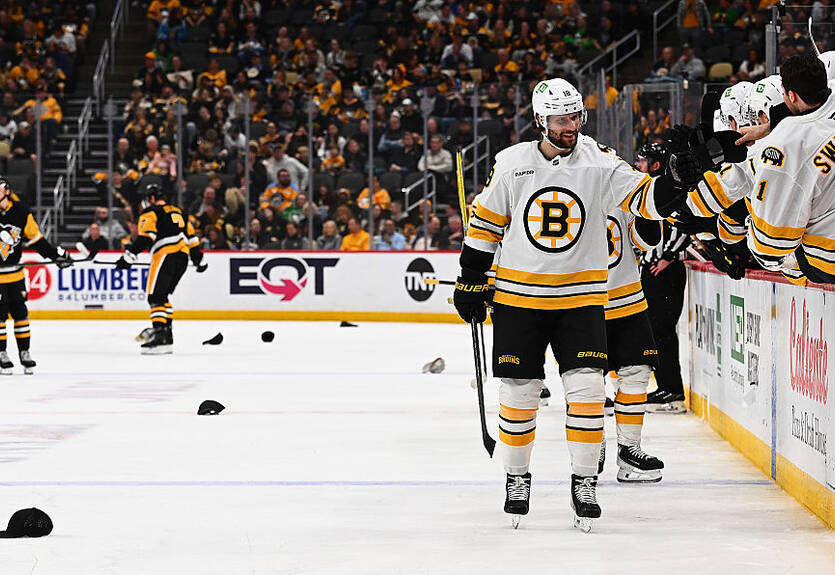 НХЛ: Питтсбург вырвал победу у Бостона, Колорадо одолел Миннесоту