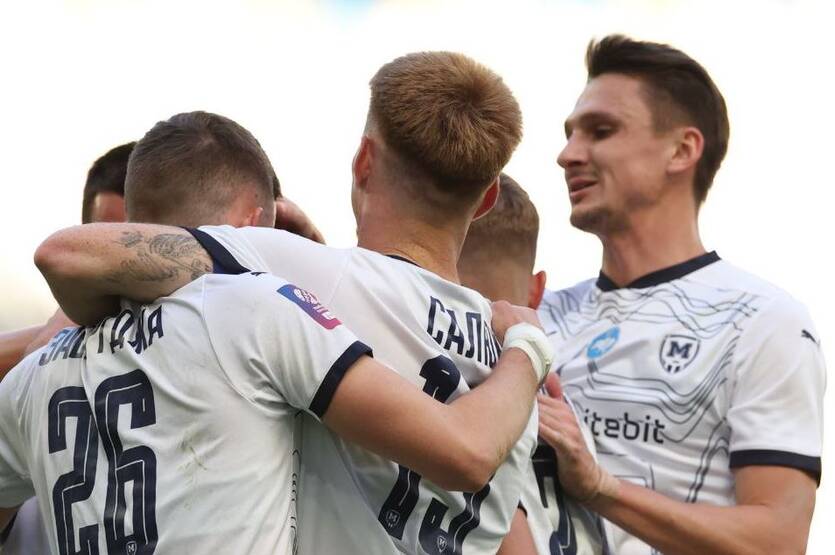 Металіст 1925 розгромив Рух / Металлист 1925