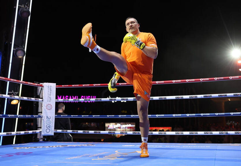 Усик начал тренировочный лагерь перед боем с Верховеном