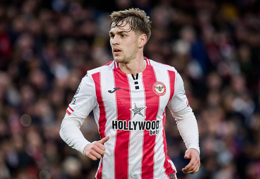 Ярмолюк провел юбилейный матч за Брентфорд