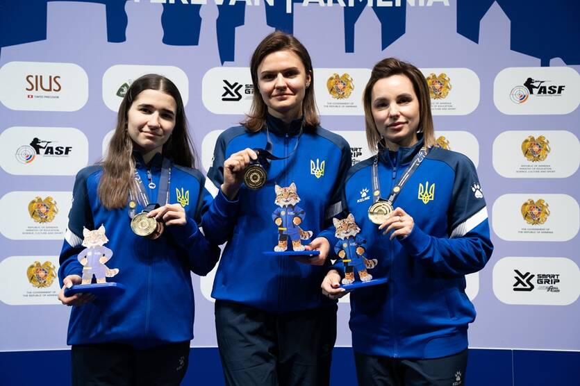 Виктория Рыбовалова, Маргарита Тарканий и Галина Авраменко / European Shooting Confederation