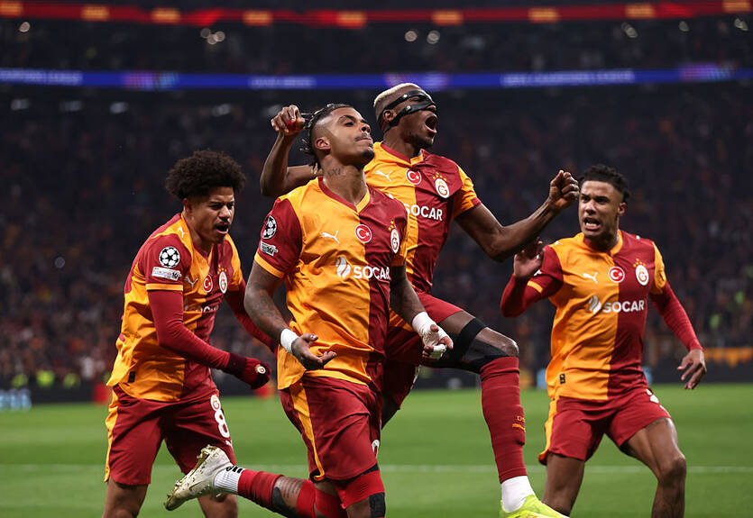 Галатасарай нанес поражение Ливерпулю в Лиге чемпионов