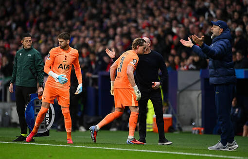 Тоттенхэм сменил голкипера в матче с Атлетико после 17 минут и трех пропущенных