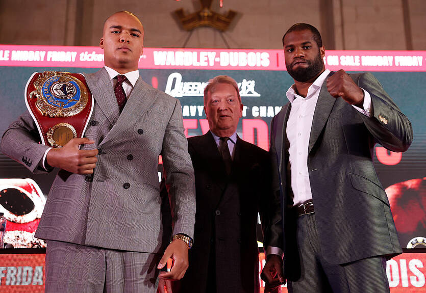 Промоутер ответил на желание Усика встретиться с победителем боя Уордли - Дюбуа