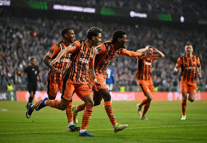 Шахтер уверенно расправился с Лехом в первом матче