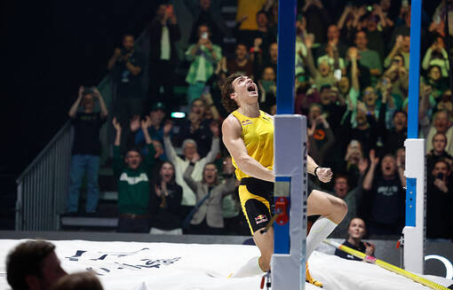 Дюплантис установил новый мировой рекорд