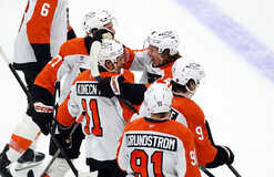 НХЛ: Миннесота уступила Филадельфии, Вашингтон одолел Баффало