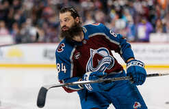 Бернс приблизился к рекорду Кессела по матчам