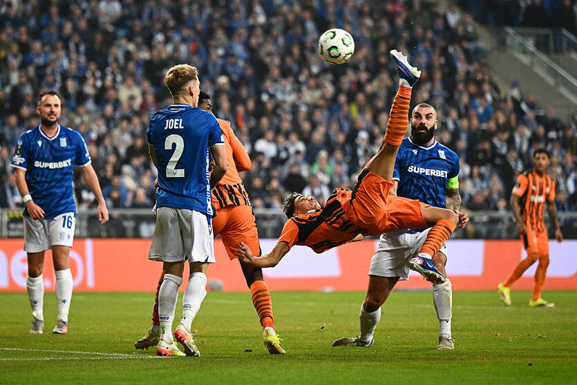 Ізакі забив Леху / Getty Images