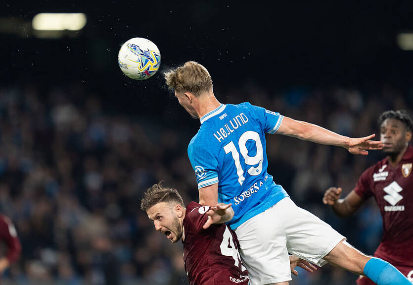 Наполи выкупит форварда у МЮ за 44 млн евро