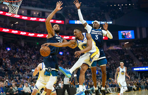 НБА: Торонто обыграл Финикс, Миннесота победила Голден Стейт