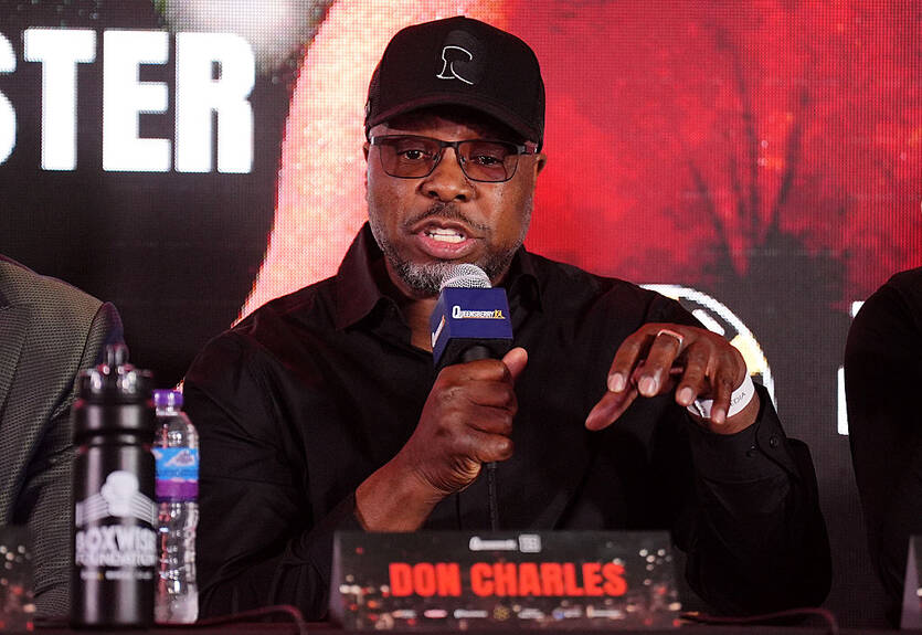 Тренер Дюбуа раскрыл план на бой с Уордли и вспомнил поражения от Усика