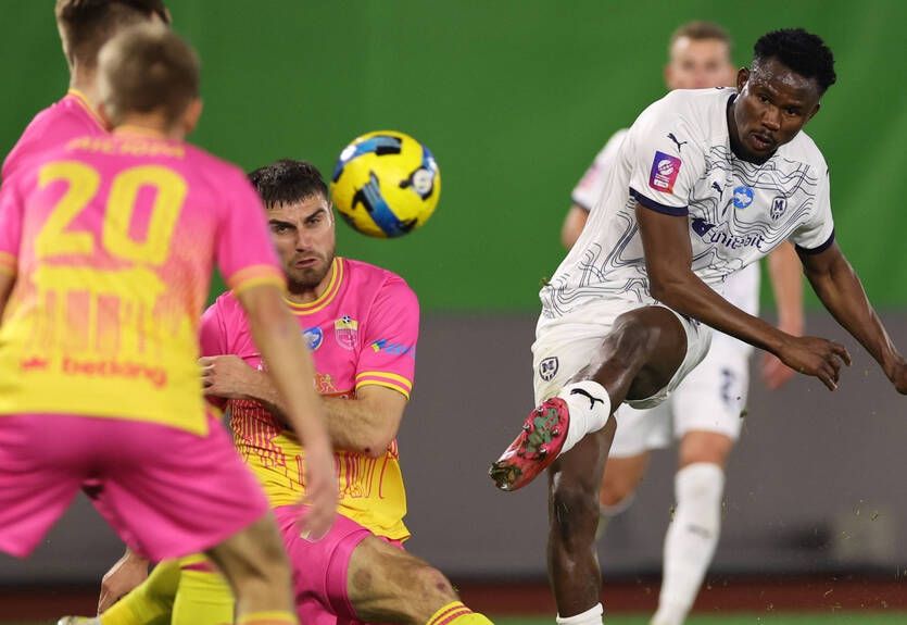 Металлист 1925 легко обыграл аутсайдера чемпионата