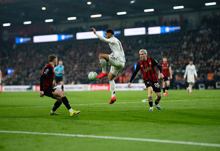 Манчестер Юнайтед в меньшинстве не смог обыграть Борнмут