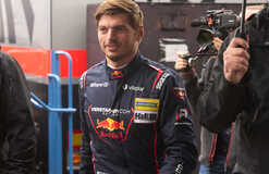 Ферстаппен занял поул-позицию в гонке на Нюрбургринге