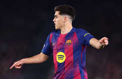 Бавария стремится подписать защитника Барселоны летом