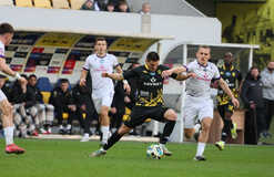 ЛНЗ одержал волевую победу над Рухом