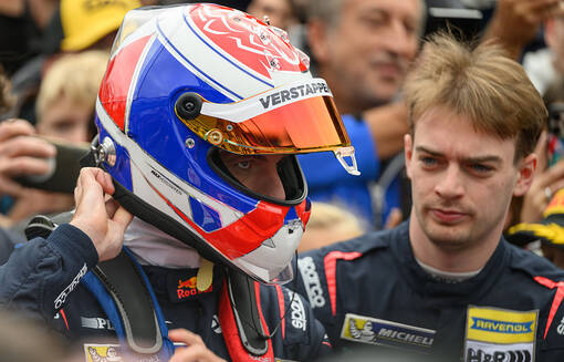 Ферстаппен выиграл гонку NLS на Нюрбургринге, но был дисквалифицирован