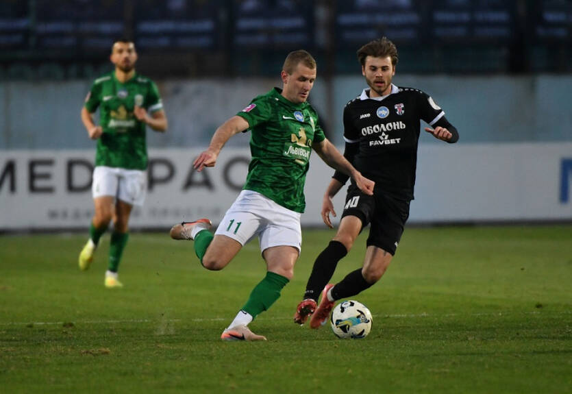 Карпаты уверенно разгромили Оболонь