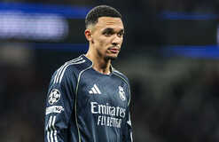 Трент не попал в стартовый состав на дерби по глупой причине