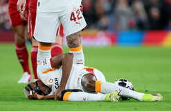 Осимхен успешно перенес операцию