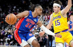 НБА: Чикаго победил Хьюстон, Детройт обыграл Лейкерс