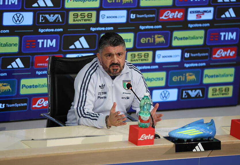 Полузащитник Ливерпуля покинул расположение своей сборной