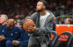 Тренер Голден Стейт назвал условия, после которых Карри выйдет на площадку