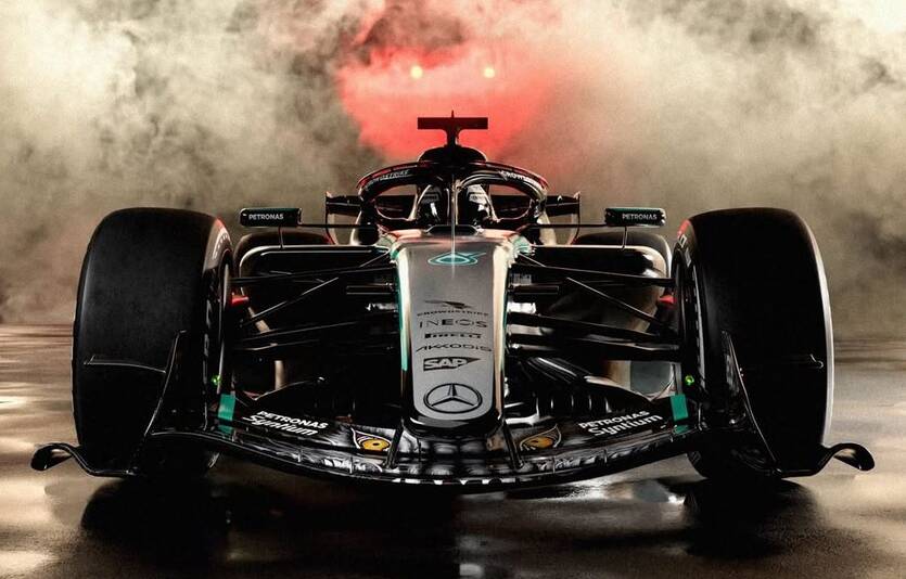 Мерседес показав оновлений дизайн боліда / instagram.com/mercedesamgf1