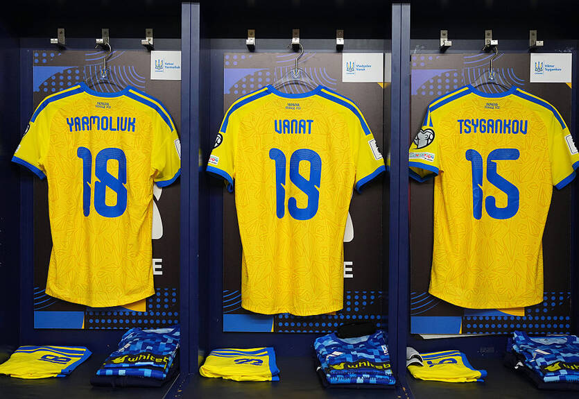 Украина и Швеция назвали составы на матч плей-офф отбора ЧМ-2026 Украина и Швеция назвали составы на матч плей-офф отбора ЧМ-2026