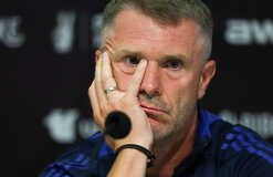 "Мой контракт заканчивается": Ребров сделал заявление о своем будущем после поражения от Швеции