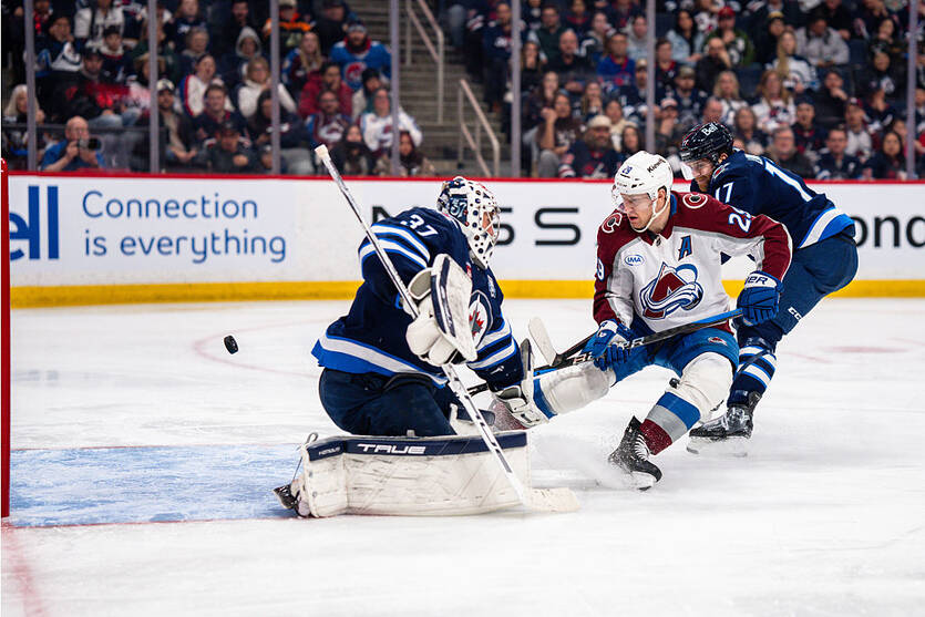 Колорадо победил Виннипег / Getty Images