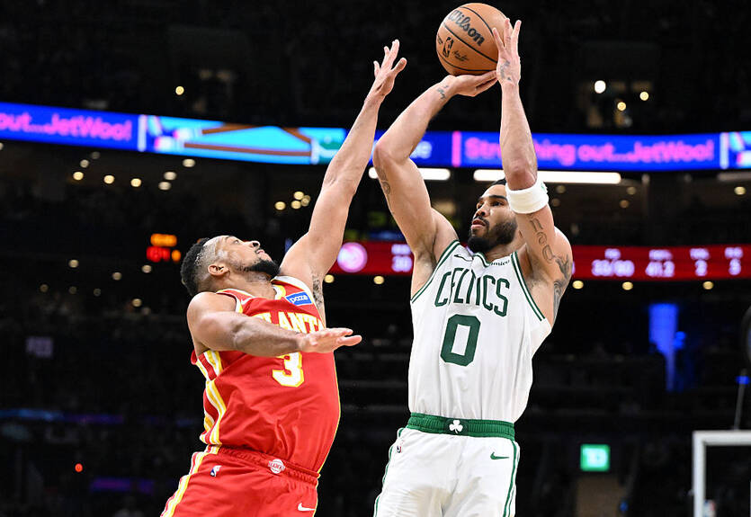 НБА: Бостон справился с Атлантой, Майами уступил Кливленду