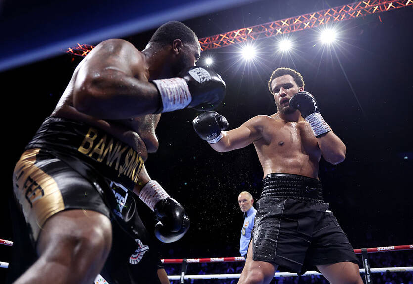 Мозес Итаума досрочно победил Франклина Мозес Итаума досрочно победил Франклина