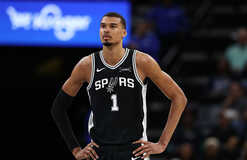 Французский центровой лидирует в гонке за MVP сезона-25/26