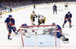 НХЛ: Вегас обіграв Ванкувер, Піттсбург забив 8 шайб Айлендерс