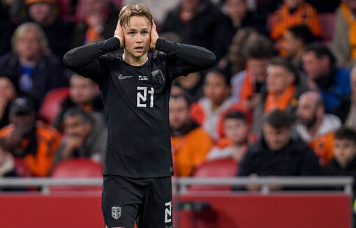 Барселона может подписать вингера Бенфики