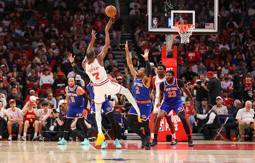 НБА: Хьюстон обыграл Нью-Йорк, Бруклин проиграл Шарлотт НБА: Хьюстон обыграл Нью-Йорк, Бруклин проиграл Шарлотт